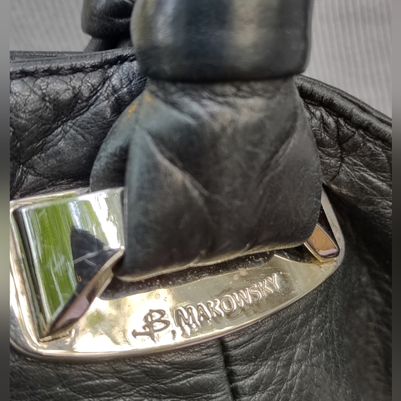 B. Makowsky Black Genuine Leather Slouchy Boho Bucket Bag - Picture 3 of 13